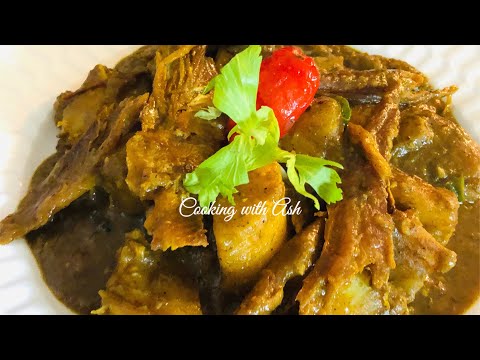 Guyanese Cassava (Yucca ) Curry With Smoke Fish