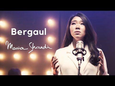 Bergaul - Maria Shandi (Official Music Video)