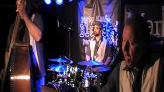 T-Bear & The Dukes Of Rhythm @ Dusty Road Bluesfestival 2012