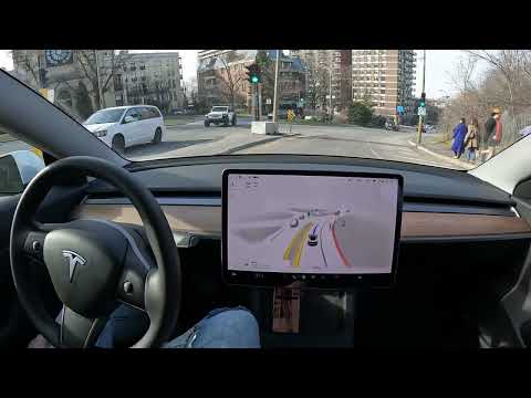 Camillien-Houde Belvedere to Plateau Mont-Royal - Tesla FSD Beta 10.11.2 🇨🇦