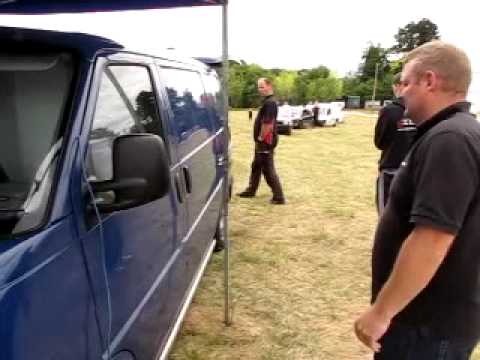 Alex 'Loudvanman' Mitchell put under stress at T18 by Adam Rayner