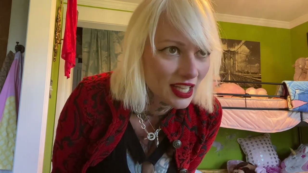 DRACULA CLOTHING REVIEW: Autumn coat w/hood & blouse 🧛‍♀️