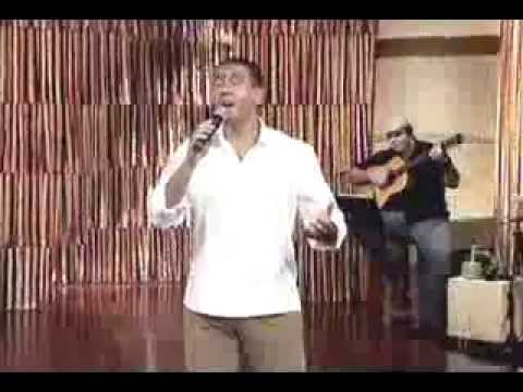 Altemar Dutra Jr. canta "Torturas de amor" no programa Viola Minha Viola