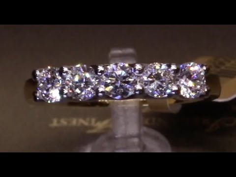 #85146 | T1.00ct | Five Stone Round Brilliant Diamond Ring | Set in 18ct Yellow Gold