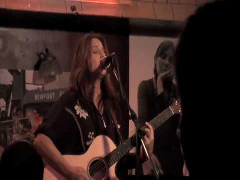 Michelle Mangione - Live at the BLUEBIRD CAFE