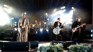 Veljekset Kinnunen plays Hassisen Kone - Rappiolla (Joensuu Ilovaarirock 13.7.2012)