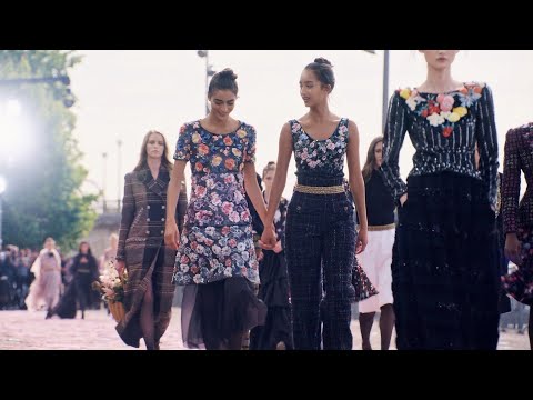 CHANEL Haute Couture Fall/Winter 2023 Runway | Haute Couture Week | VRAI Magazine