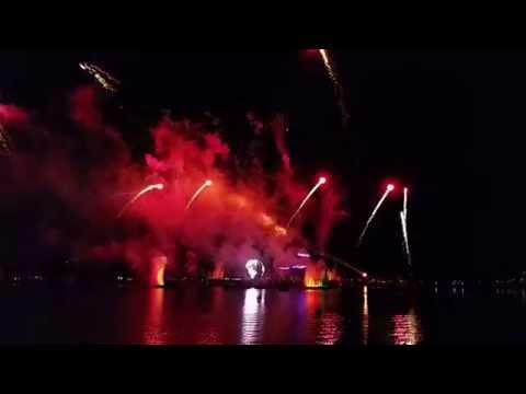 Orlando, Disney Epcot Firework at 9:00 PM