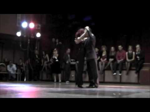  Giselle Anne  and  Gustavo Naveira  are  dancing  to  the  tango  "  Araca La Cana  "