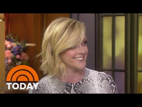 'Unbreakable Kimmy Schmidt' Stars Play 3 Truths And A Lie  | TODAY