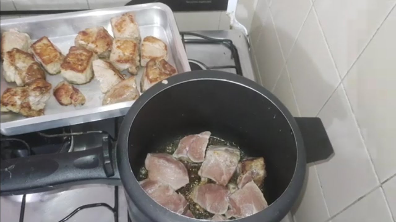 Watch Now PERNIL NA PRESSÃO COM BATATAS/A CARNE SAI DESFIANDO PERNIL NA PRESSÃO COM BATATAS/A CARNE SAI DESFIANDO