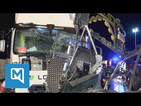 Neudrossenfeld: Lastwagen kracht in Baustelle - Zwei Verletzte - 300.000 Euro Schaden