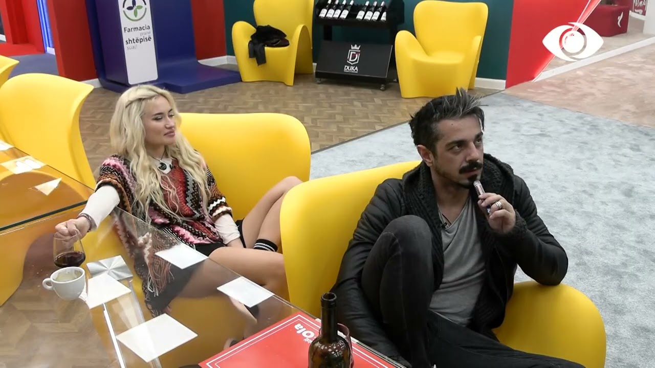 Kristi puth Armaldon: Tu përmbush interesi?