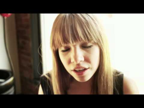 Carly Rae Jepsen - Cup of Tea - Green Couch Session
