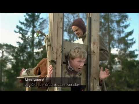 Johan Rheborg hugger huvudet av Johan Glans