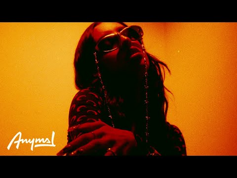 Valeria Canavati - 3AM (Video Oficial)