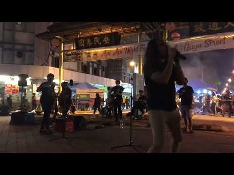 Malam Ini Kita Punya - Bunkface LiveCoustic Cover by Masmona Busker.