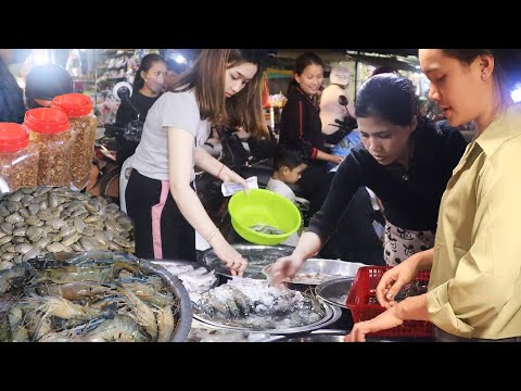 Very nice view in Phsar Thnol bot at night | very fresh seafood