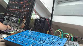 Video thumbnail for Behringer Blue Marvin vs "Regular" Behringer 2600 by Björn Giesler