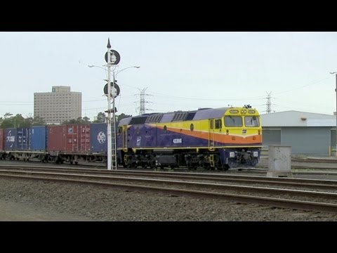 Interail Diesel locomotive 42206 Shunting A Freight Train (24/9/2009) - PoathTV Australian