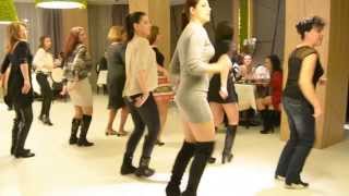 Download lagu Restaurant Mignon Bistro - Vinerea Petrecareata - El Meneaito mp3