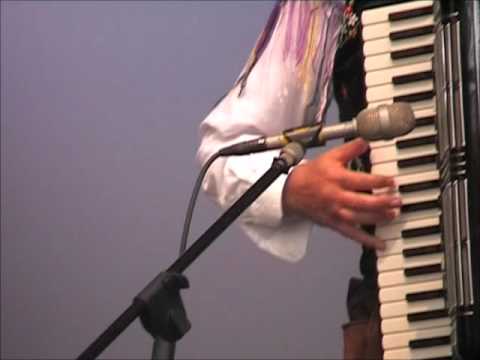 Pri sosedovih na obisku- Hauskapelle Avsenik