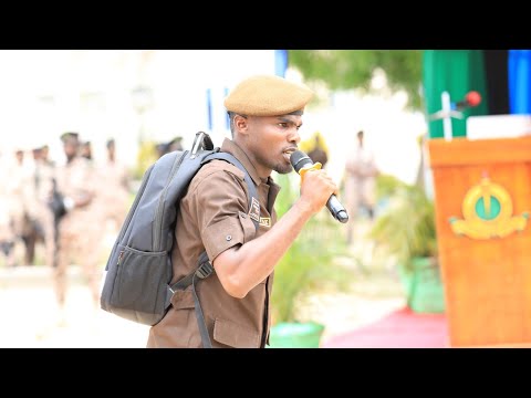 TAZAMA BWEMBWE ZA MSANII KIROBO MBELE YA MH WAZIRI KITWANA.