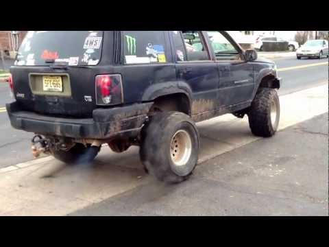1997 5.2V8 ZJ on 33 Pitbull Rockers Burnout