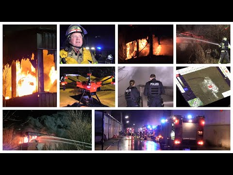 Industriebrand in der Nacht zum zweiten Weihnachtstag in Gevelsberg - ehem. Lagerhalle in Vollbrand