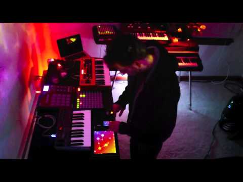 Rheyne - Live Jam 33 (Live Looping with Ableton Live)
