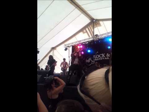 Foo Fighters the tribute featuring Mitchell Emms - The Best