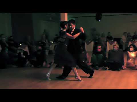 Carlos Espinoza & Agustina Piaggio, Milonguero viejo (NeapolisInTango, 1/4)