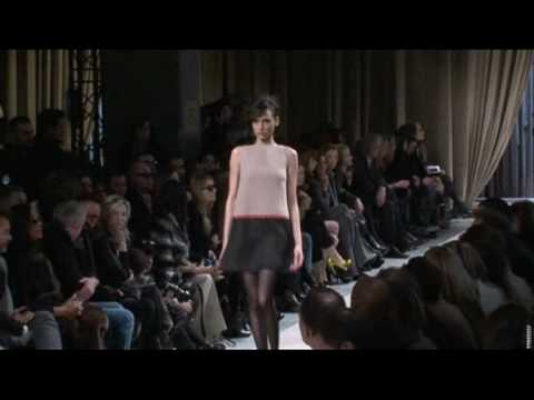 Giambattista Valli Fashion Show - Women's Ready To Wear Autumn/Winter 2010/11