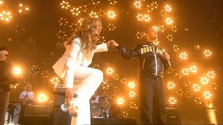 Joss Stone &amp; Robbie Williams - Angels - Brit Awards 2005 (PRO-SHOT) 1080p