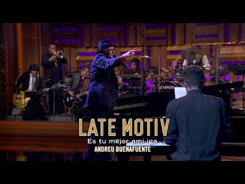 LATE MOTIV - Nico Casal y Julián Hernández y el himno de la Policía | #LateMotiv54