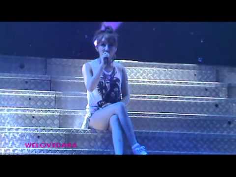 [FANCAM] 110604 THE PARTY - 2NE1 Lonely