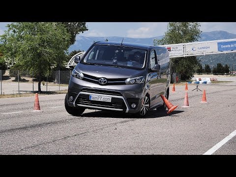 Toyota PROACE Verso 2016 – Maniobra de esquiva (moose test) y eslalon | km77.com
