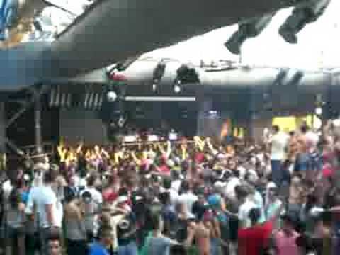 Cocoricò 5-7-08:Liebing plays Perc & Fractal-up(Perc rmx)pt1