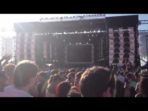 Chuckie - Internet Friends/We Will Rock You at EDCNYC