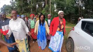 Village Women Singing & Dancing// African Celebration