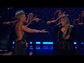 Kelly Clarkson P Nk Just Give Me A Reason Live At IHeartRadio Music Awards 2023