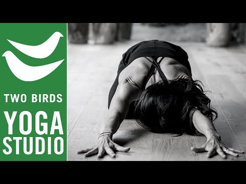 45 min Slow, Spacious Vinyasa Flow Yoga