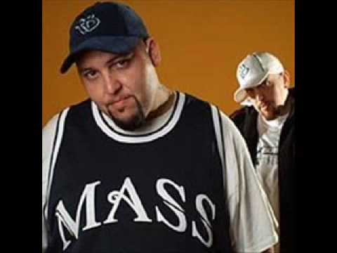 Bellota´s Konneshion (con Shotta Y Acción Sánchez)