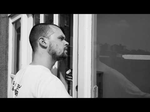 YD DE HERDER & ROBIN DA LANDLORD - ROCKBOTTOM (OFFICIAL VIDEO)
