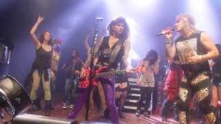 2014 03  Steel Panther with girls :Toulouse (France)-  Salle  Le Bikini