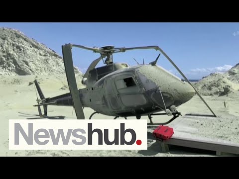 'Just wish I'd gone back': Pilots recognised for bravery in Whakaari rescue mission | Newshub