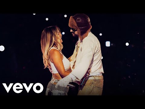 KAROL G, BAD BUNNY - Ahora Me Llama (Live) | Medellín Concert