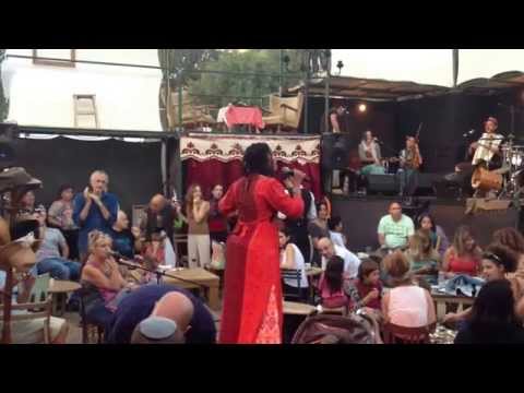 "We Are The Music Makers" | Shoshana Sarah | Cafe Tav | Hutzot haYotzer