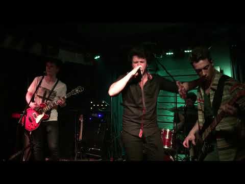 SATURDAY SUPERHERO - Get you (Live Ausschnitt)