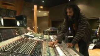 Youssou Ndour rend hommage a Bob Marley